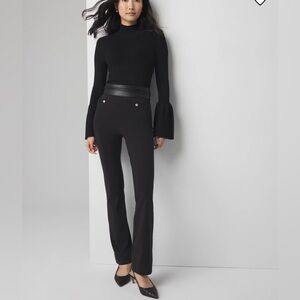 WHBM.. High-Rise Scuba Bootcut Pants. BOOT REGULAR..
SIZE:2R ..COLOR:BLACK